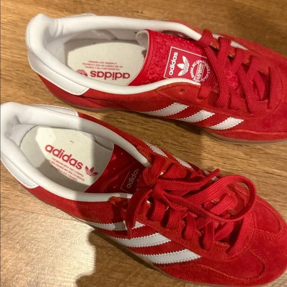 Adidas Gazelle Red and White Sneakers - never worn size 36.5 - Picture 2 of 4
